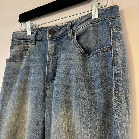 Caslon Boyfriend Jeans Women’s Size 8 Medium Wash Distressed Look Relaxed Fit - Picture 5 of 10